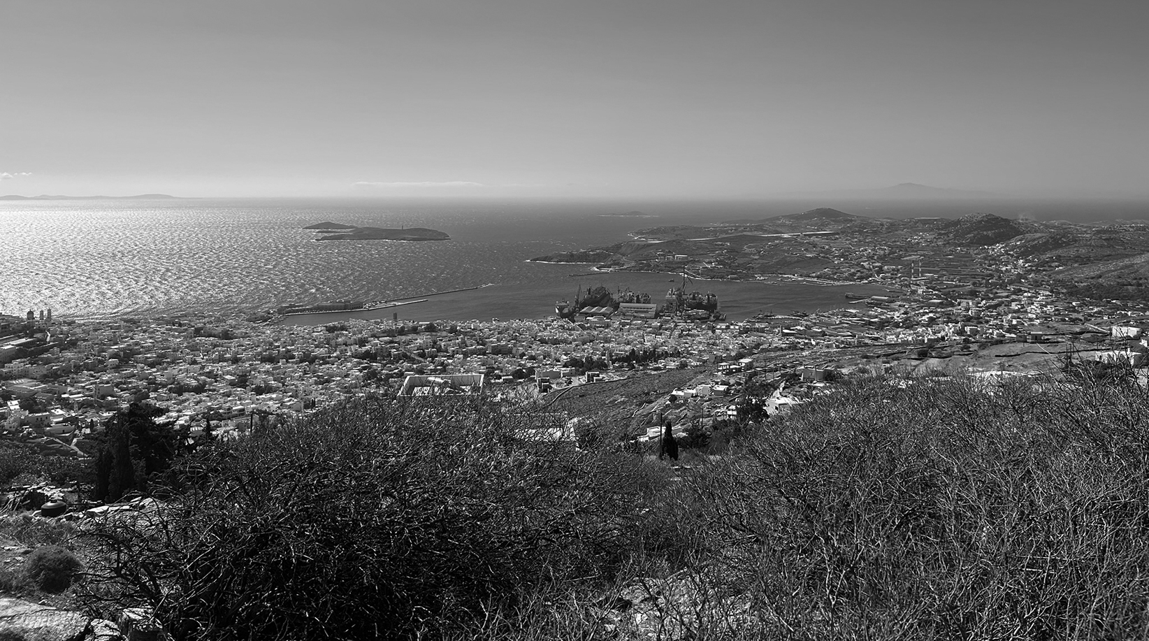 Evripiotis Architects-180-degrees-house-syros-evripiotis-architects-img35-180 Degrees House, Syros Island