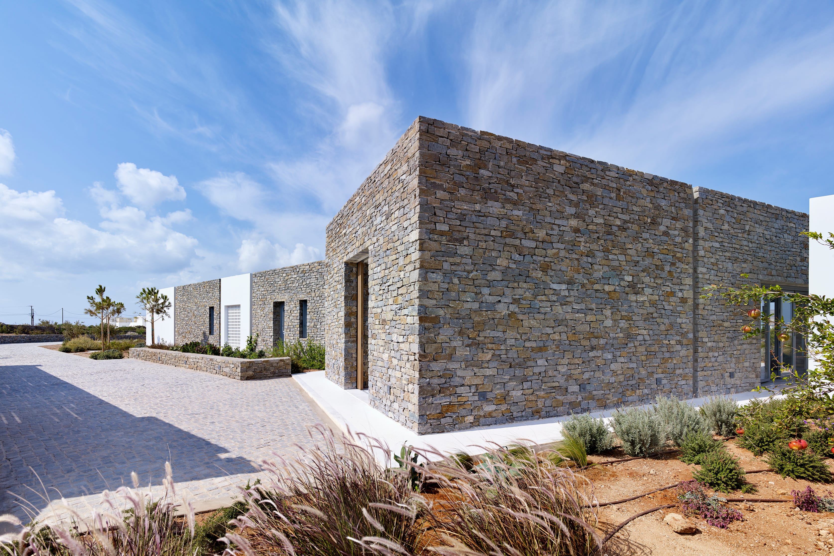 Evripiotis Architects-dashed-house-paros-evripiotis-architects-04-new-Dashed House, Paros Island