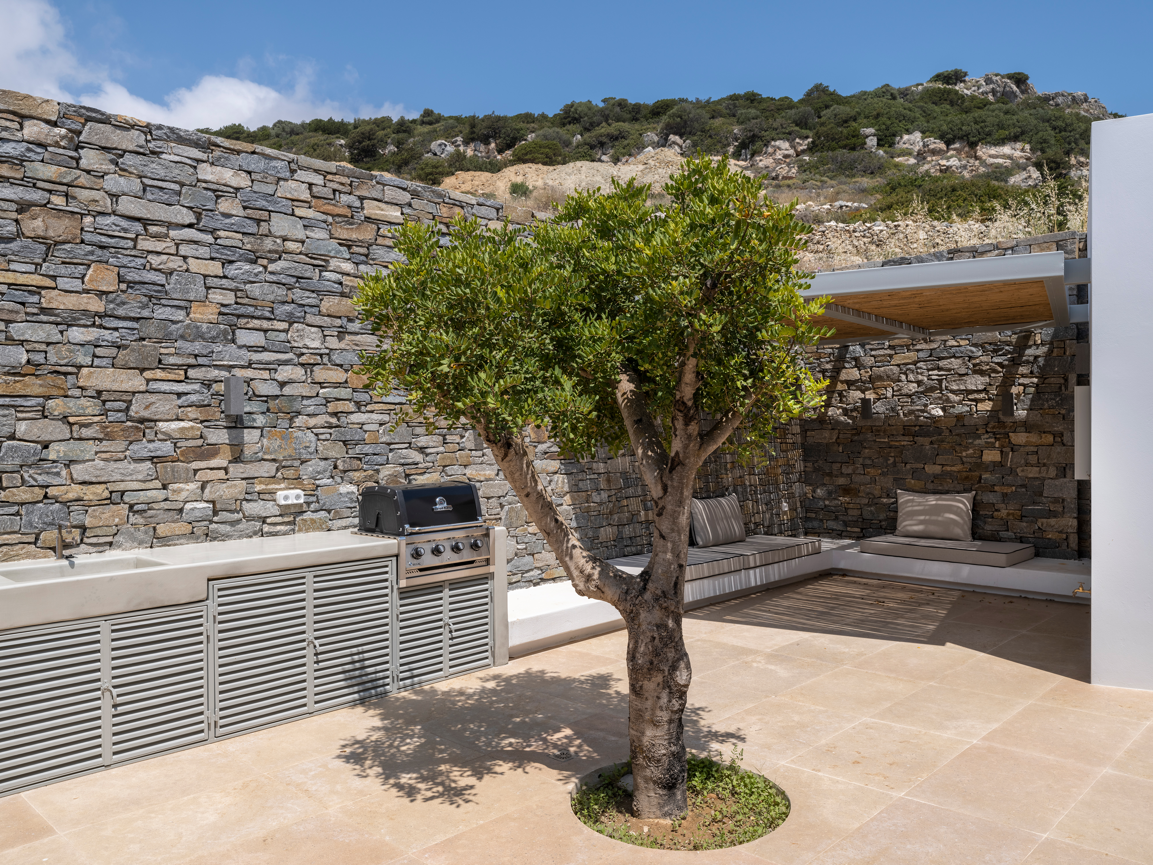 Evripiotis Architects--Hill House, Paros Island