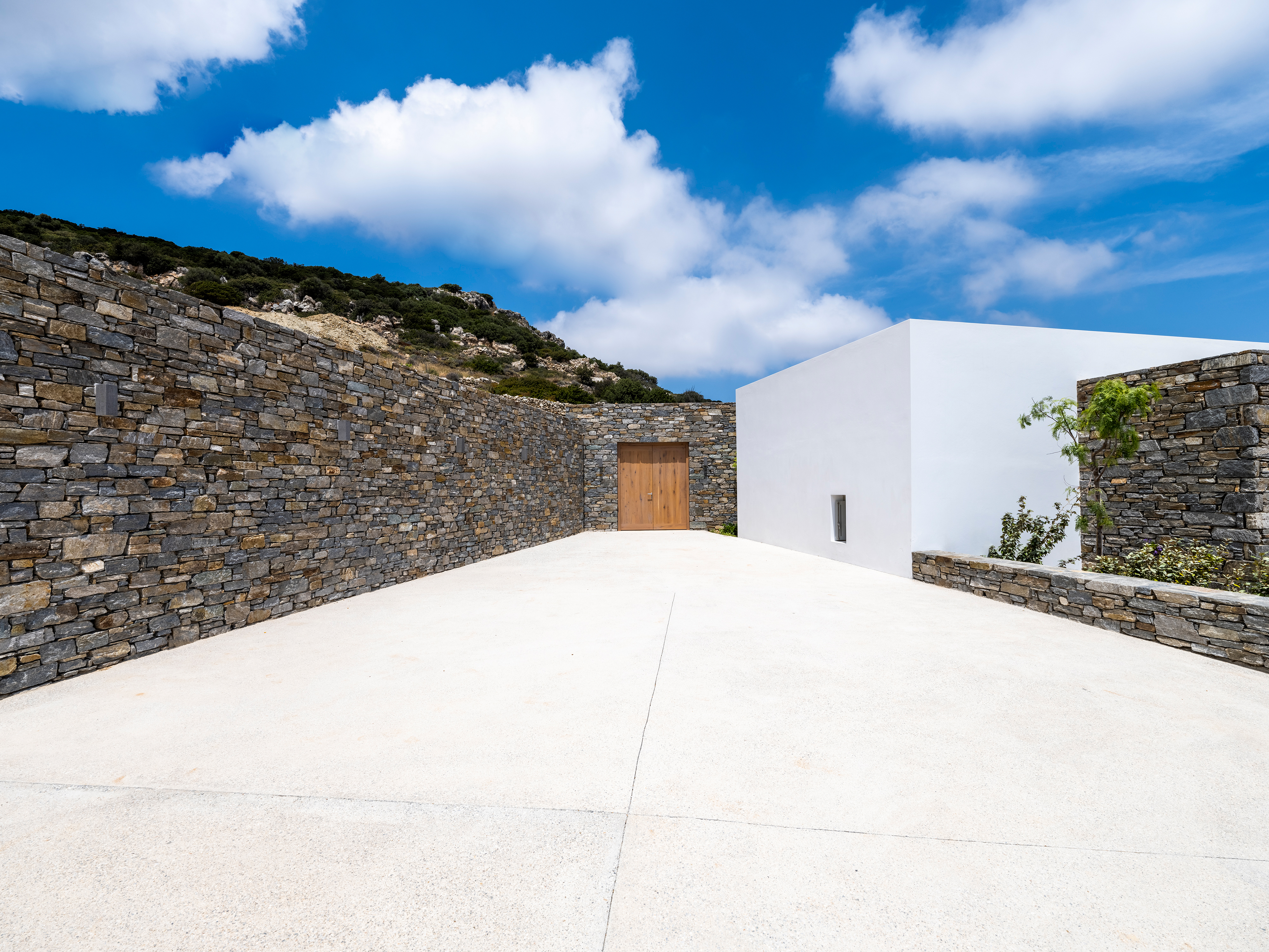 Evripiotis Architects--Hill House, Paros Island