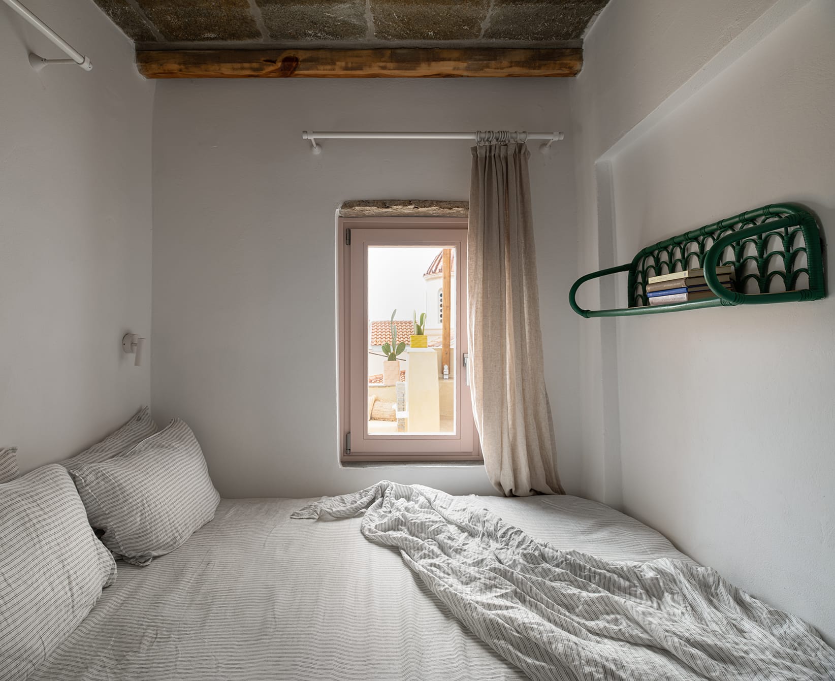Evripiotis Architects-theros-tinos-island-evripiotis-architects-23-2-Th_eros, Tinos Island